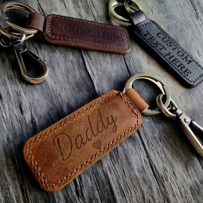Custom-made laser engraved vintage genuine leather key ring / Keychain - Add your own text or Logo!