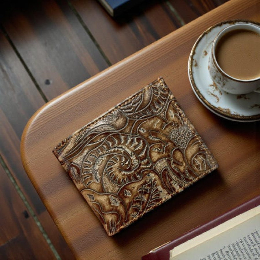 Embossed Genuine Leather Bi-fold Men's Wallet - Brown Sugar Blossom 0