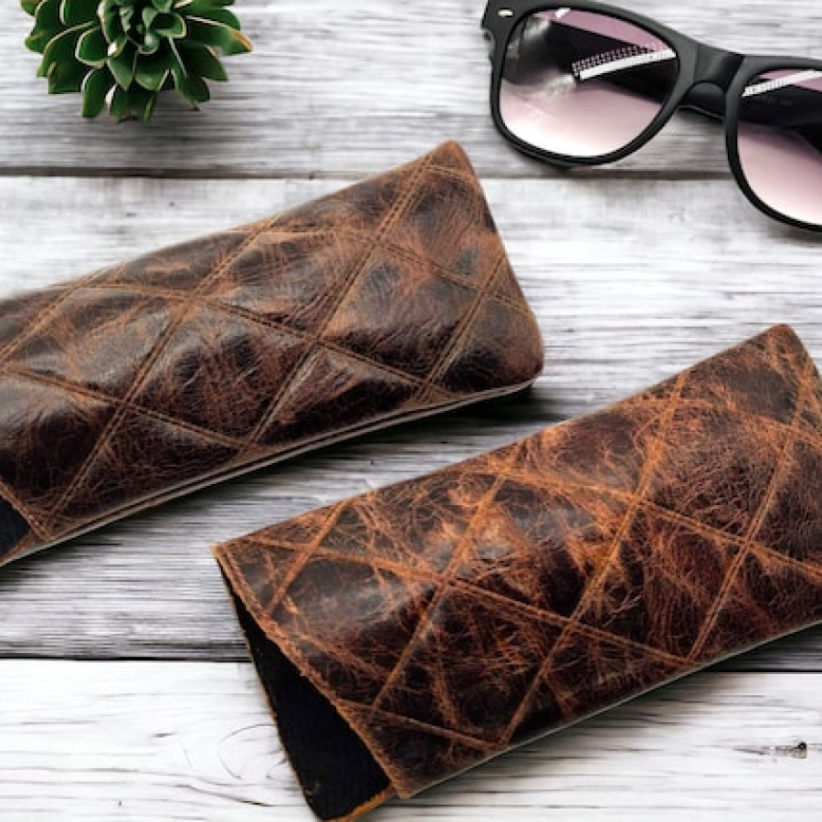 Vintage / Luxury Diamond Stitched Genuine Leather Glasses Case / Sunglasses Case