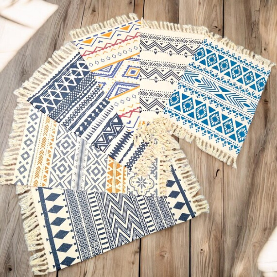 Hand-woven cotton Aztec / Navajo inspired small area rug - Kilim boho style - 6 designs available 7